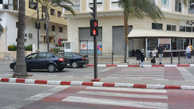 反対側にはないので見えにくい・・・