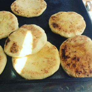 モロッコ屋_焼きたてパン